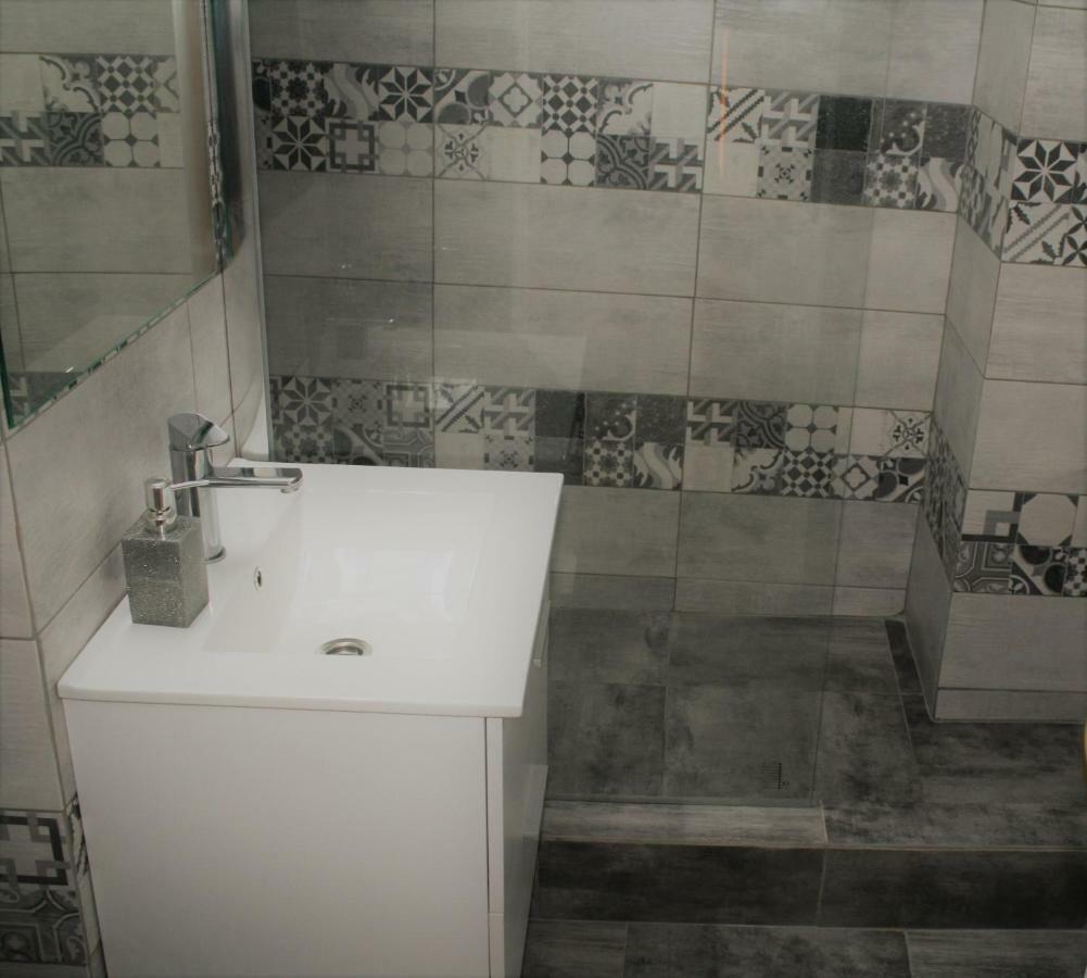 Casa Peterfi - Apartment With 3 Bedrooms And Spacious Living Room Târgu-Mureş Zewnętrze zdjęcie